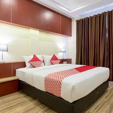 Oyo 727 Merlion Hotel Medan Dış mekan fotoğraf