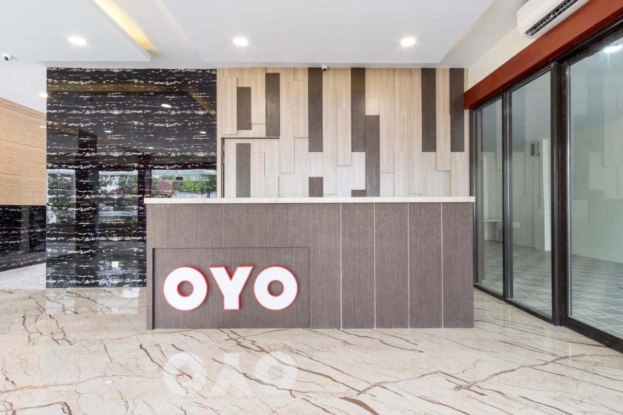 Oyo 727 Merlion Hotel Medan Dış mekan fotoğraf