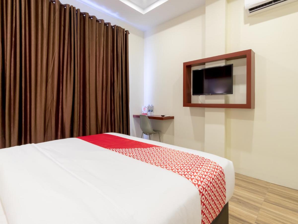 Oyo 727 Merlion Hotel Medan Dış mekan fotoğraf