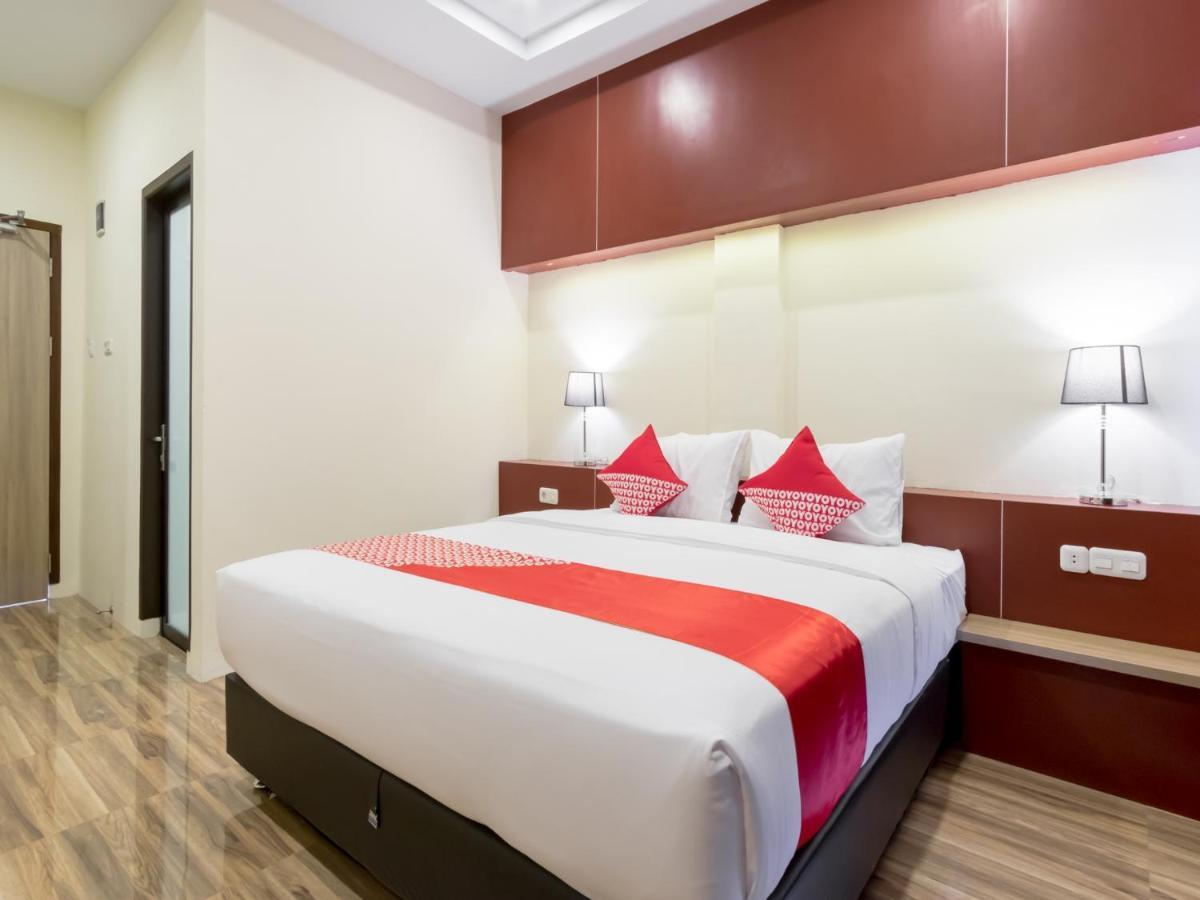 Oyo 727 Merlion Hotel Medan Dış mekan fotoğraf