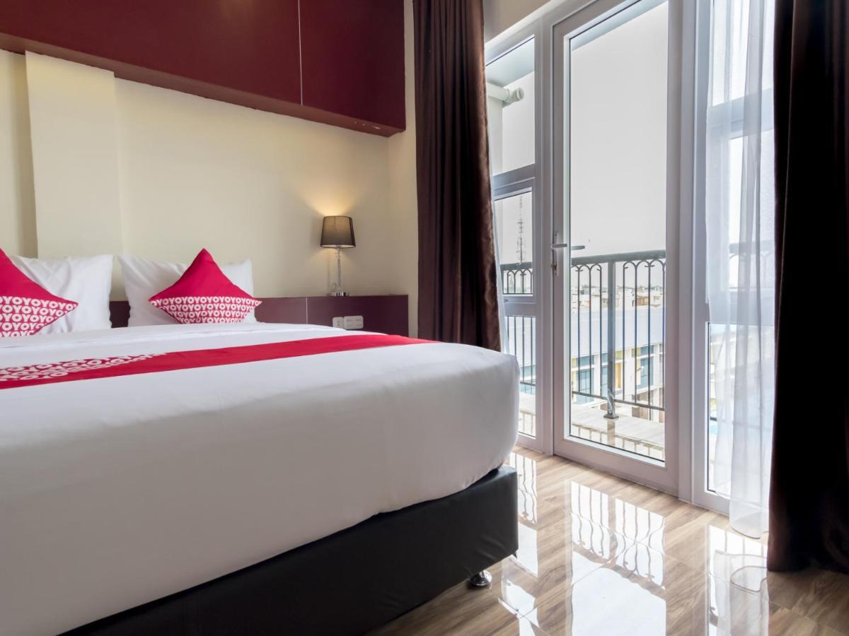 Oyo 727 Merlion Hotel Medan Dış mekan fotoğraf