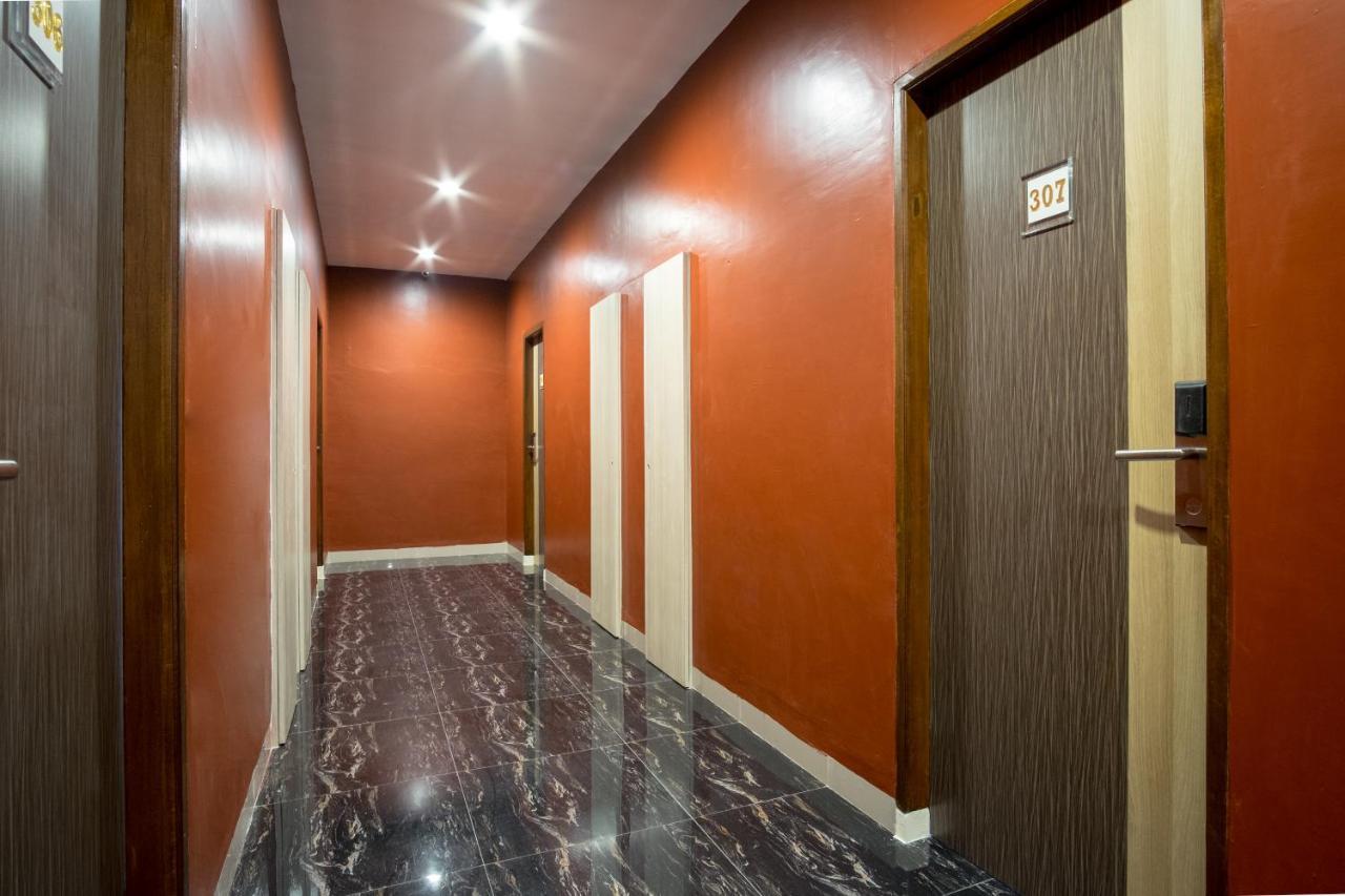 Oyo 727 Merlion Hotel Medan Dış mekan fotoğraf