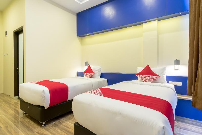 Oyo 727 Merlion Hotel Medan Dış mekan fotoğraf