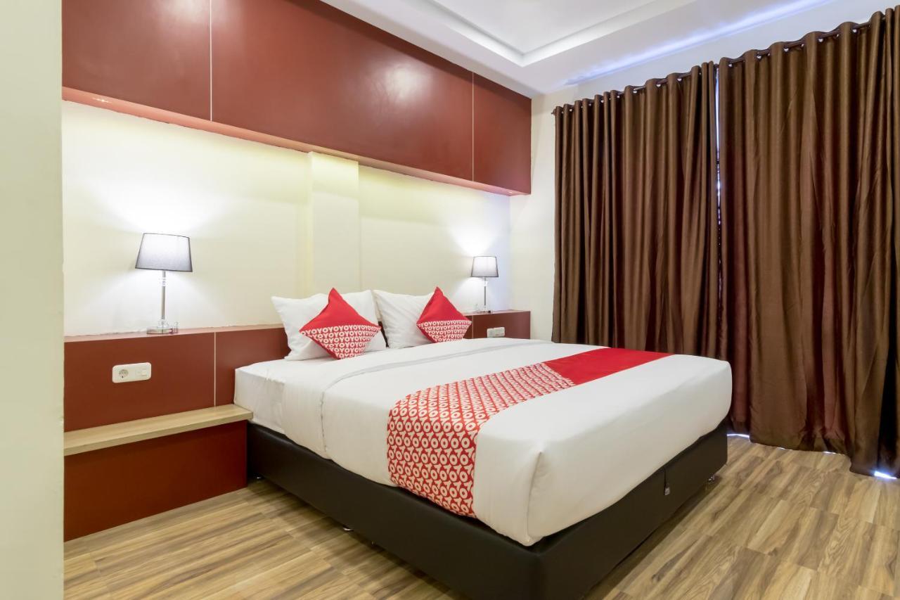 Oyo 727 Merlion Hotel Medan Dış mekan fotoğraf